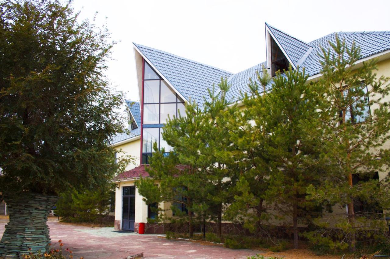 Sad Dolgoletiya Hotel Aktobe Exterior photo