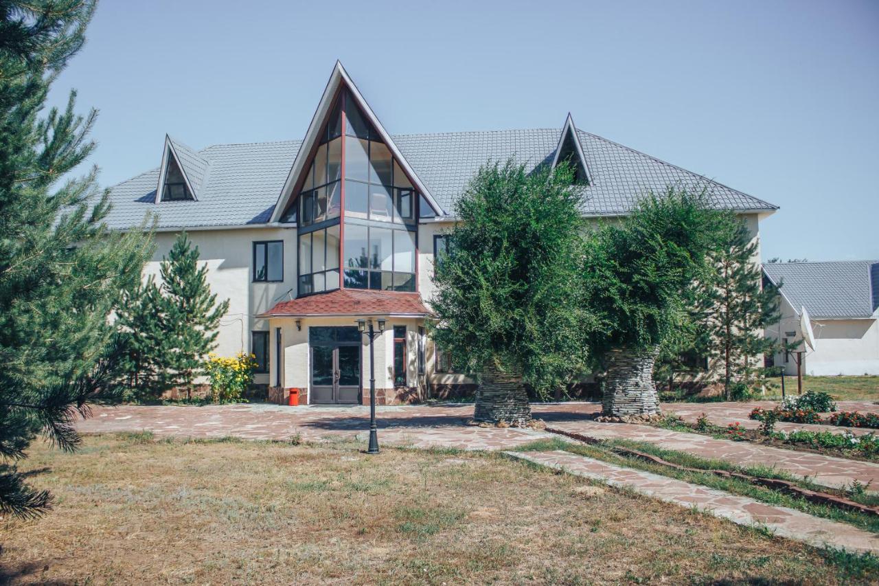 Sad Dolgoletiya Hotel Aktobe Exterior photo